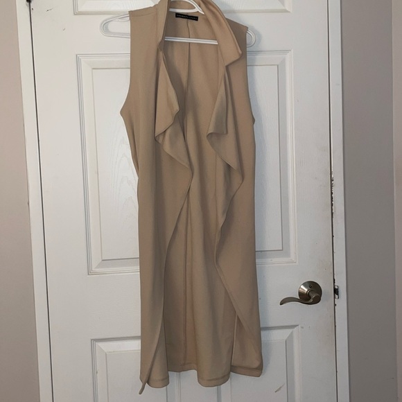 Long chic vest with tie belt - Picture 1 of 2